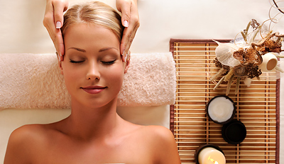 45€ - 90 Min. Verwöhnprogramm mit Massage & Peeling, reg 90€