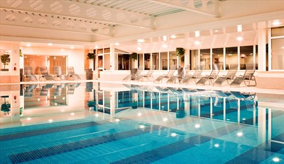 £79 -- Manor Spa Day for 2 inc Massage &amp; Facial, Reg £140 