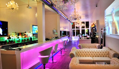 $19 -- 'Chic' Fluff Bar: Manicure w/Cocktail, 50% Off