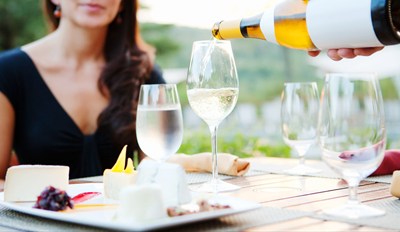 $29 -- Sonoma Winery Pass for 2 at 6 Vineyards, Reg. $150
