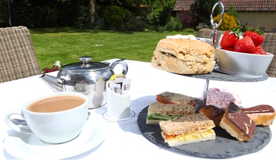 £19 -- Strawberry Cream Tea for 2 at Country Hotel, Reg £38