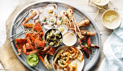£55 -- 'Top-Notch' Seafood Feast &amp; Bubbly for 2, Reg £128 