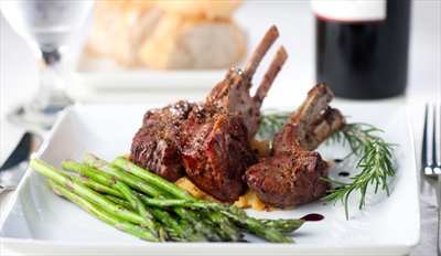 £35 -- Highly Praised Dinner &amp; Drinks for 2, Reg £71